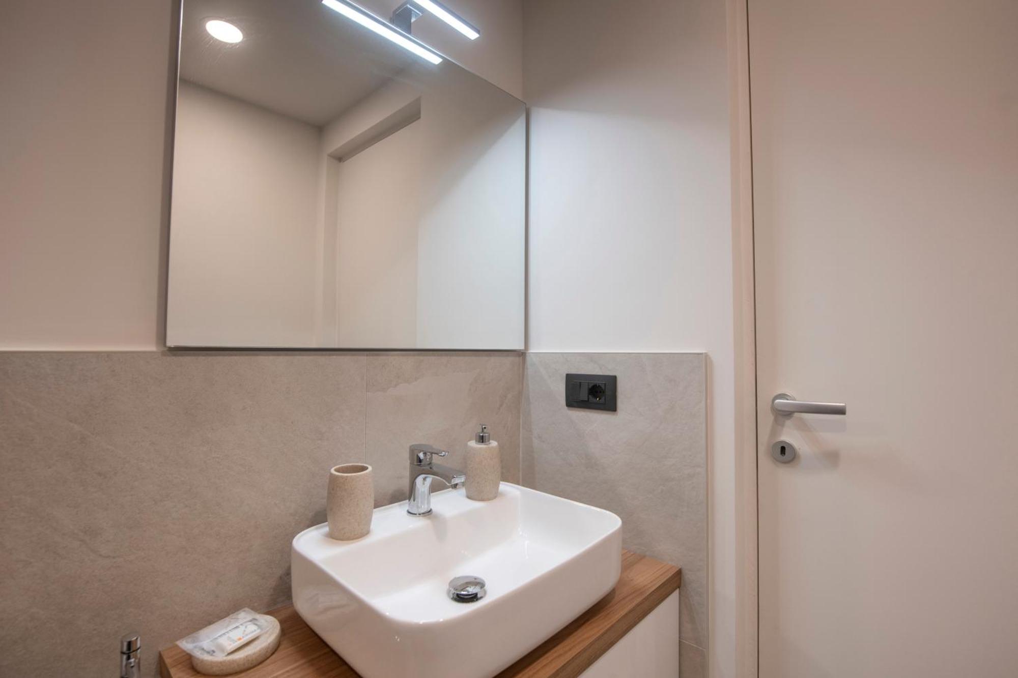 258 - The Loft In Largo Zecca - Luxury Nel Cuore Di Genova Exterior photo